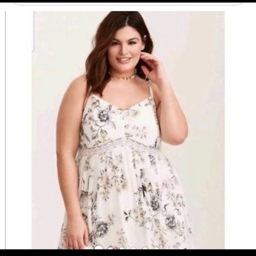 Gorgeous Torrid maxi style dress